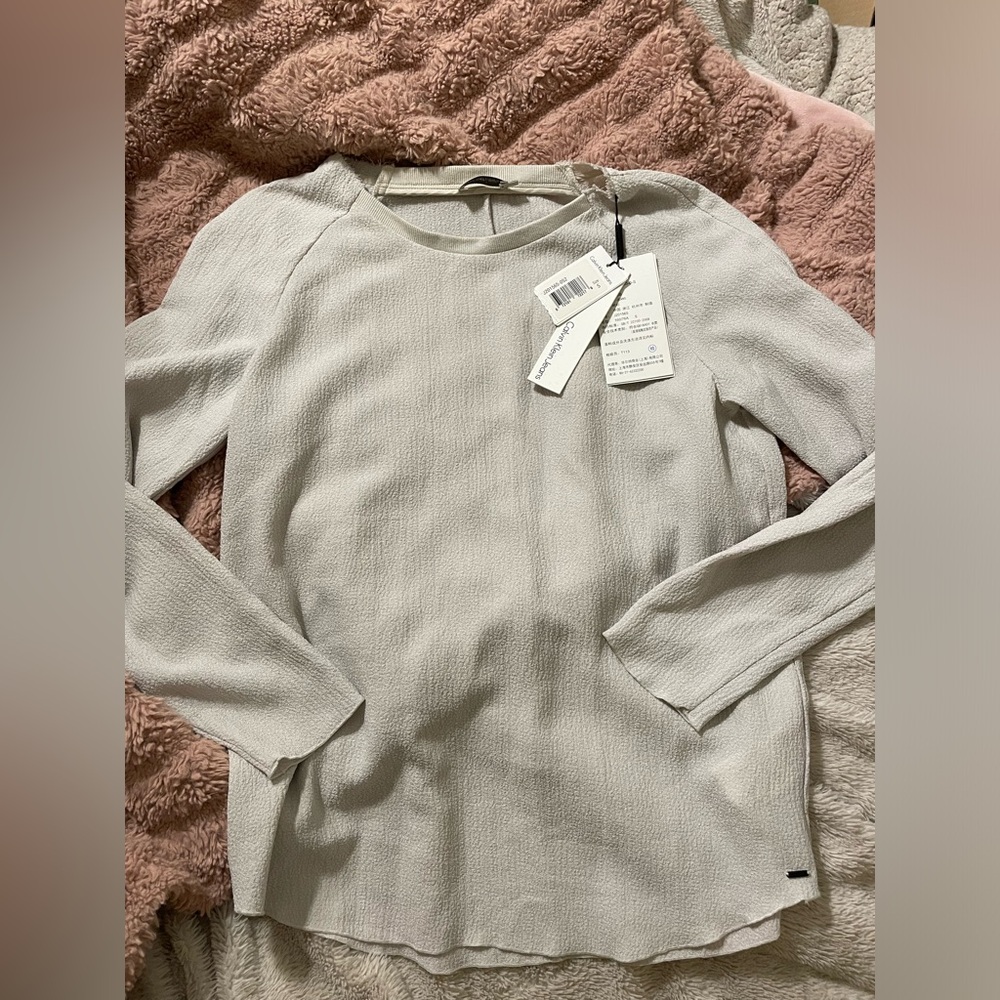 NWT Calvin Klein Jeans Cream Lightweight Blouse